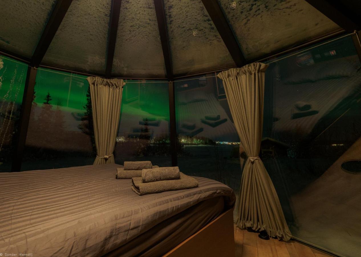 كيرونا Aurora River Camp Glass Igloos & Cabins المظهر الخارجي الصورة